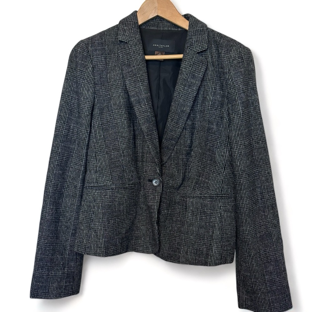 Ann Taylor Tweed jacket size 10